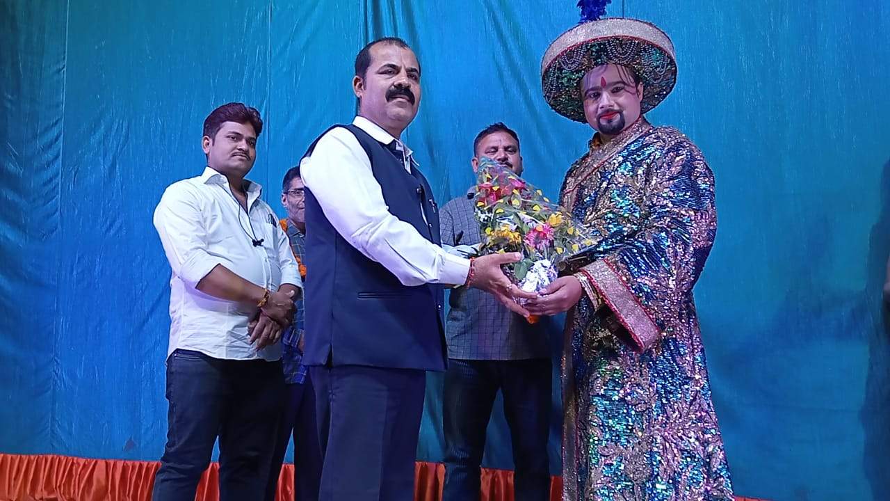 पहले ही शो से छा गए जादूगर सिकंदर, दर्शकों के सिर चढक़र बोला जादू