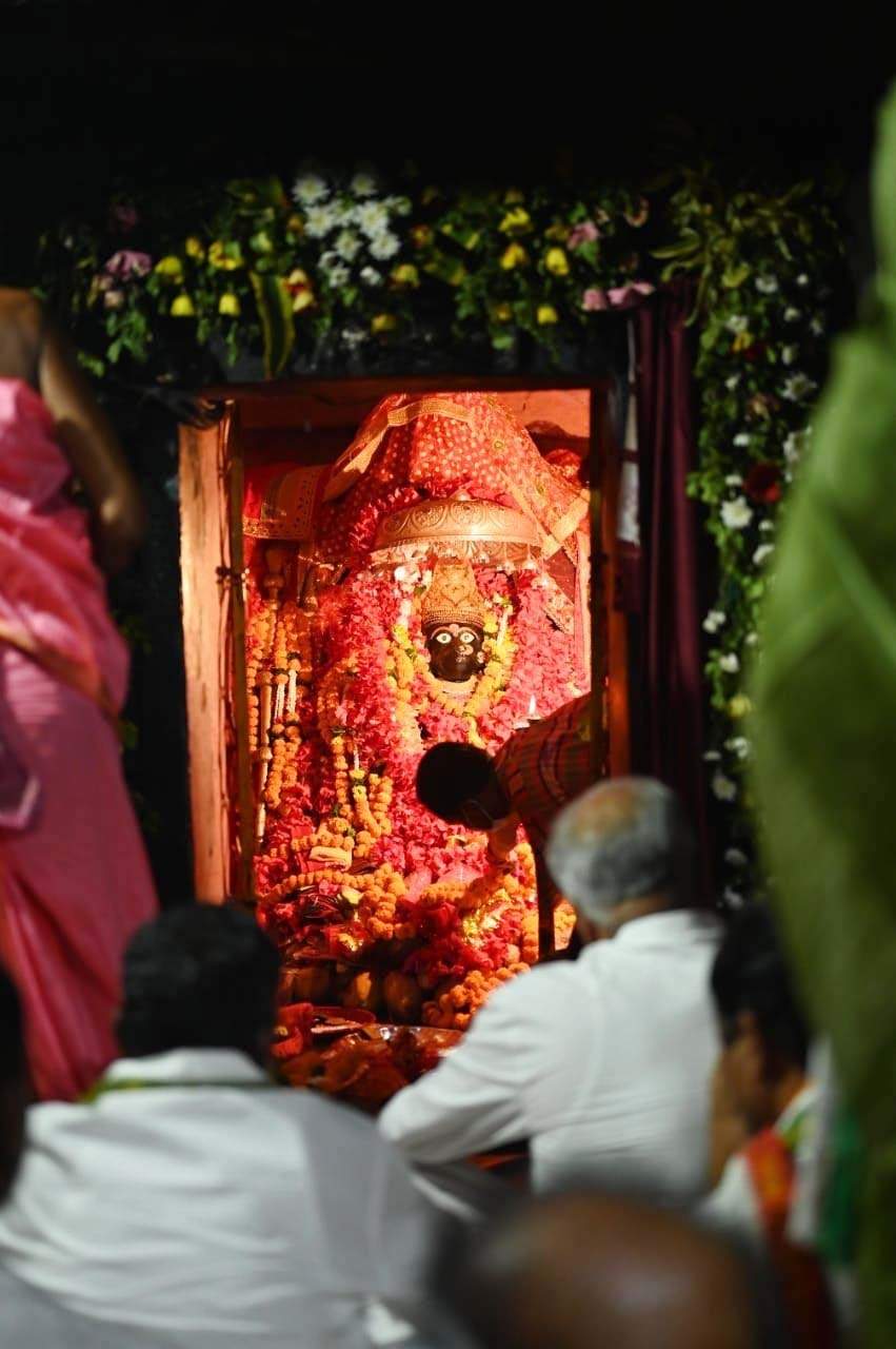 सीएम ने की दंतेश्वरी की पूजा