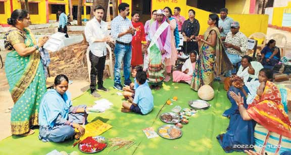 अंगना में शिक्षा: माताओं का सम्मान, कई आयोजन
