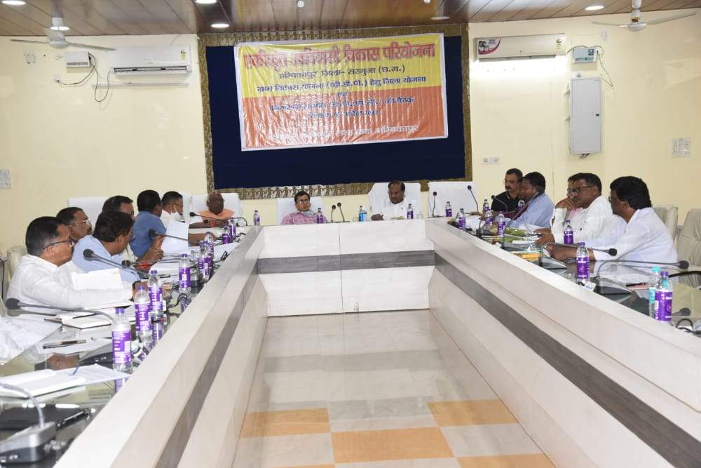 हर गोठान में पहुंचकर अफसर मैदानी हकीकत से होंगे रू-ब-रू