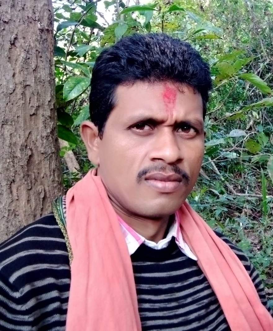 आदिवासियों पर लाठीचार्ज की निंदा आदिवासियों पर लाठीचार्ज की निंदा
