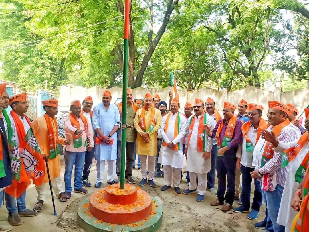 भाजपा स्थापना दिवस पर निकाली प्रभातफेरी