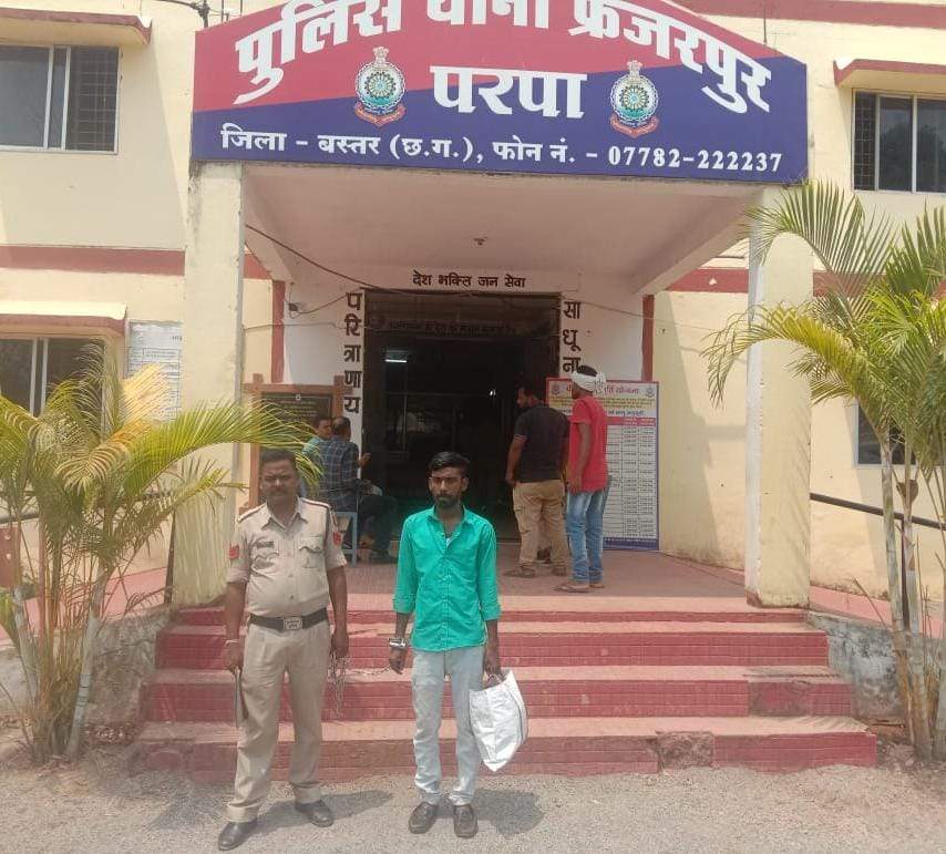 पड़ोसी ने शिक्षिका के घर की चोरी, गिरफ्तार