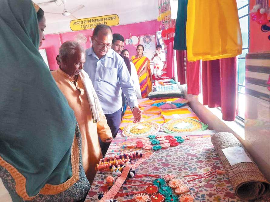 स्कूल में व्यवसायिक कौशल शिक्षा की संयुक्त प्रदर्शनी