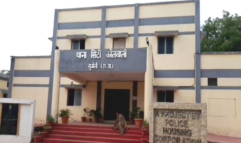 सुसाइड मामले में फंसाने की धमकी देकर दो लाख उगाही की कोशिश, एसआई लाइन अटैच