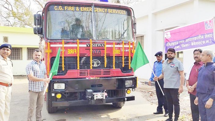 नगर को शासन से मिला अग्निशामक वाहन नगर को शासन से मिला अग्निशामक वाहन