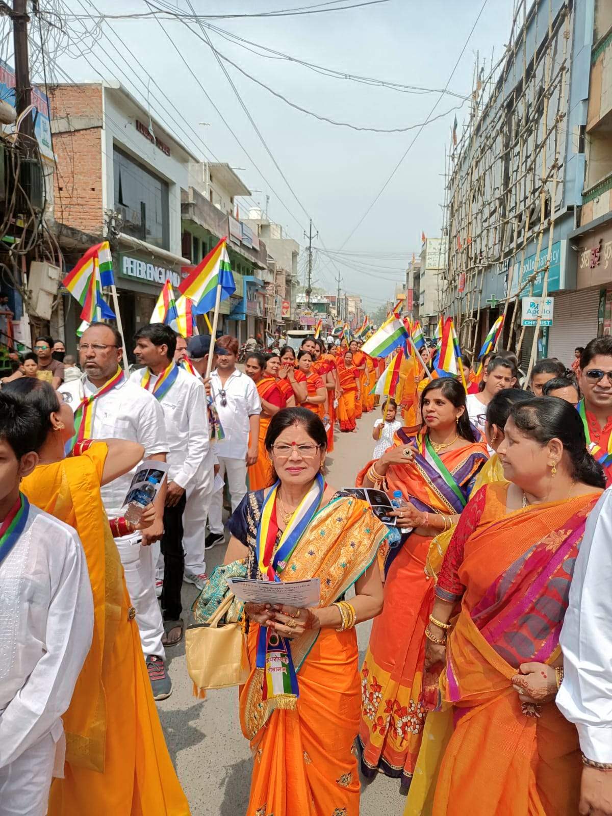 महावीर जयंती पर निकाली भव्य शोभायात्रा