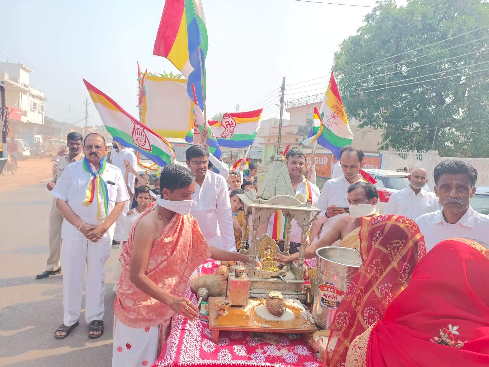 महावीर जयंती पर शोभायात्रा निकाली