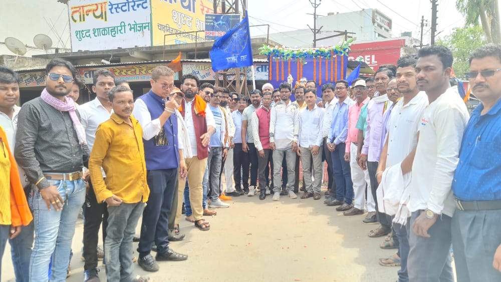 अंबेडकर के आदर्शों पर चलने का लिया संकल्प