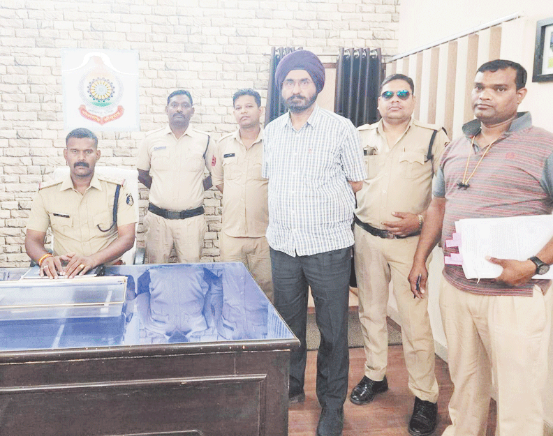 सिक्युरिटी एजेंसी में पार्टनर बनाने का झांसा दे 40 लाख की ठगी,भोपाल से गिरफ्तार सिक्युरिटी एजेंसी में पार्टनर बनाने का झांसा दे 40 लाख की ठगी,भोपाल से गिरफ्तार