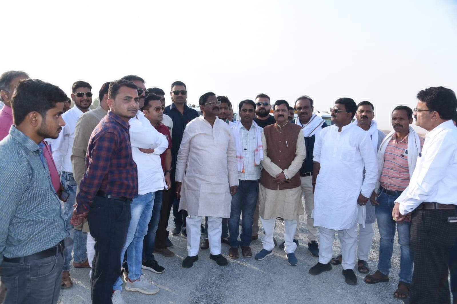 खाद्य मंत्री ने किया मां महामाया एयरपोर्ट के उन्नयन का निरीक्षण