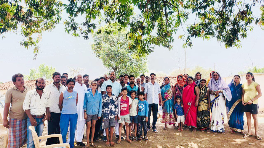 आयरन प्लांट के विरोध में किसान लामबंद, आंदोलन की दी चेतावनी