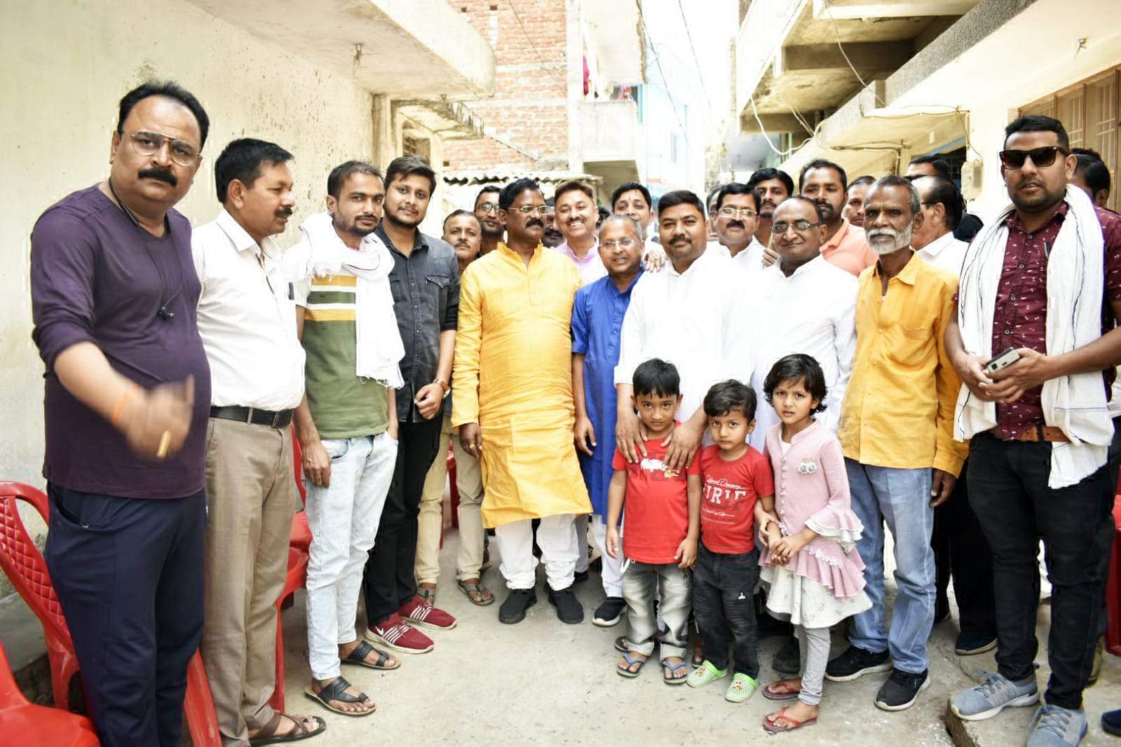 अमरजीत कांग्रेस नेता के घर पहुंचे, जोरदार स्वागत