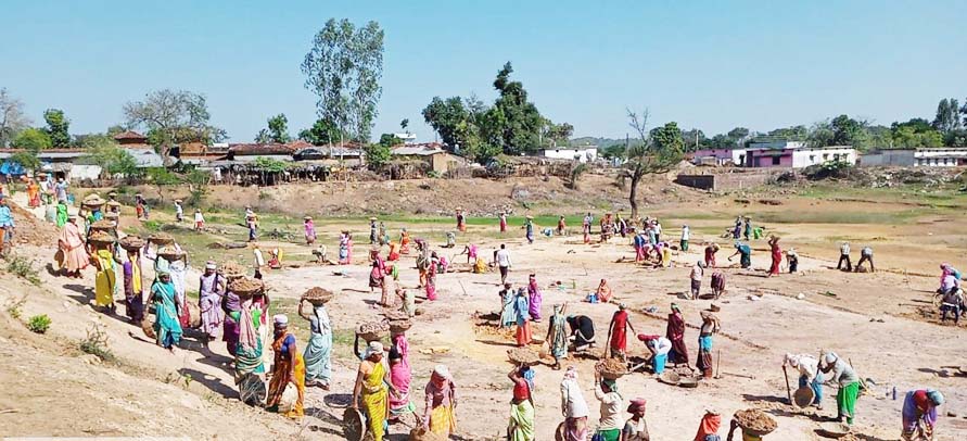 मजदूरों को रोजगार देने में नांदगांव प्रदेश में अव्वल