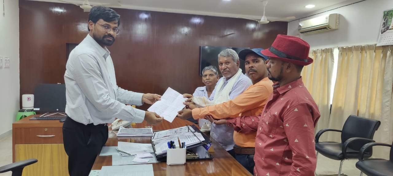 फर्जी हस्ताक्षर कर गृहमंत्री-कलेक्टर के नाम दिये आवेदन