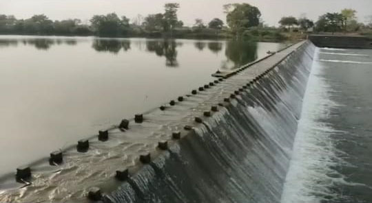  मोंगरा के पानी से मोहारा एनीकट लबालब