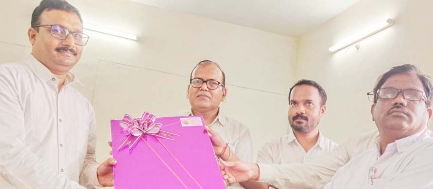 अधिवक्ता संघ ने दी मजिस्ट्रेट को विदाई