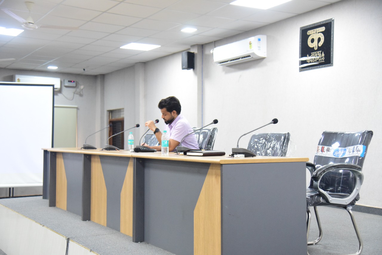 संवेदना कार्यक्रम सहित कई गतिविधियों पर चर्चा