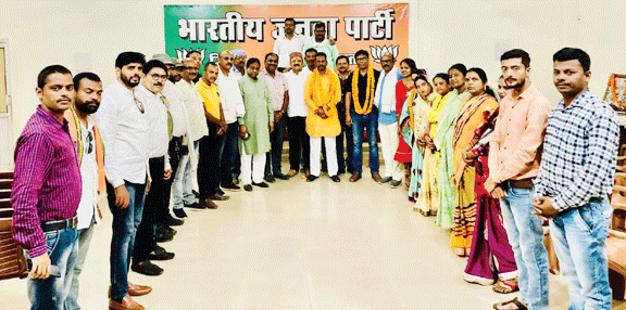    जीत की रणनीति बनाने में जुटी भाजपा, कार्यकर्ताओं को पूरी ताकत झोंकने की नसीहत