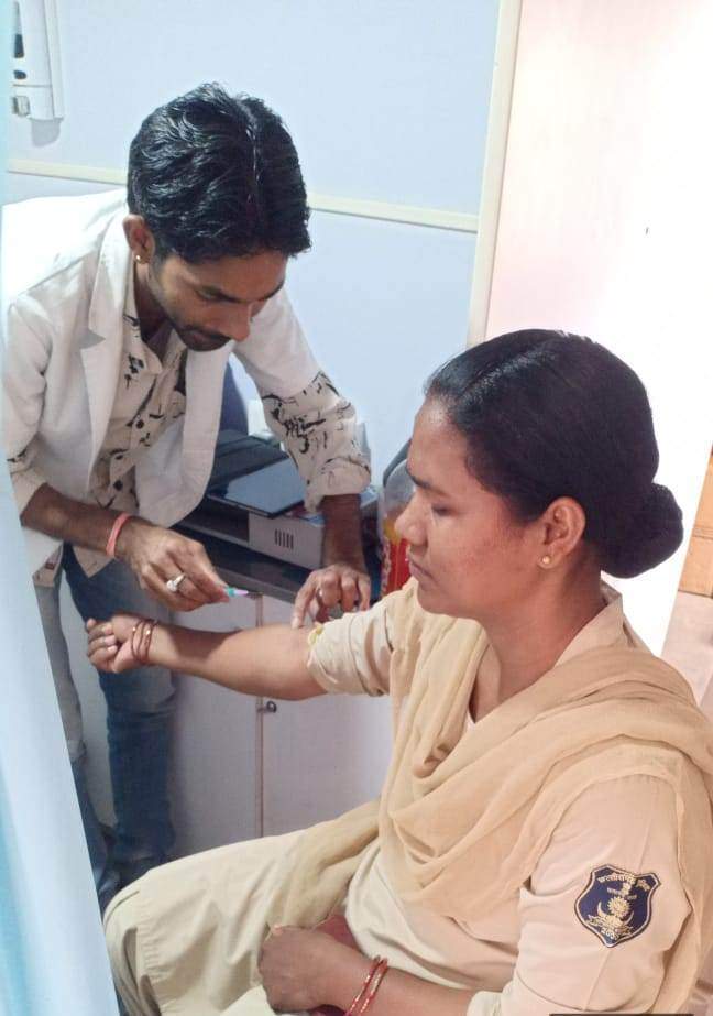 गांधीनगर थाने में नि:शुल्क स्वास्थ्य शिविर