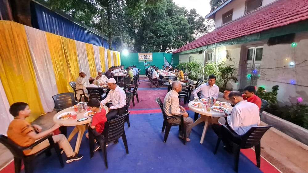 सीआरपीएफ 188वीं ने रखी इफ्तार पार्टी