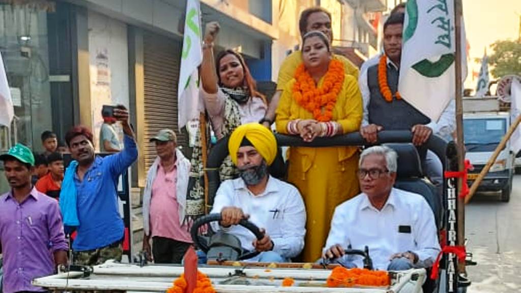 डोला यात्रा में आप विधायक राखी बिड़लान ने कहा- कांग्रेस, भाजपा ने हमें जाति के नाम पर बांटकर वोट के लिए इस्तेमाल किया