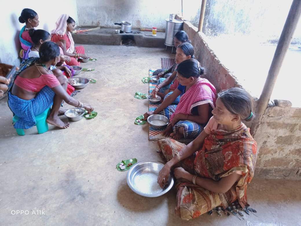 गर्भवती महिलाओं ने भी खाया बोरे-बासी