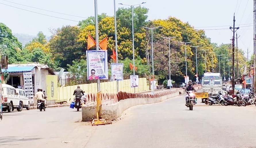 गौरव पथ पर स्ट्रीट लाईट, फिर भी अंधेरा गौरव पथ पर स्ट्रीट लाईट, फिर भी अंधेरा
