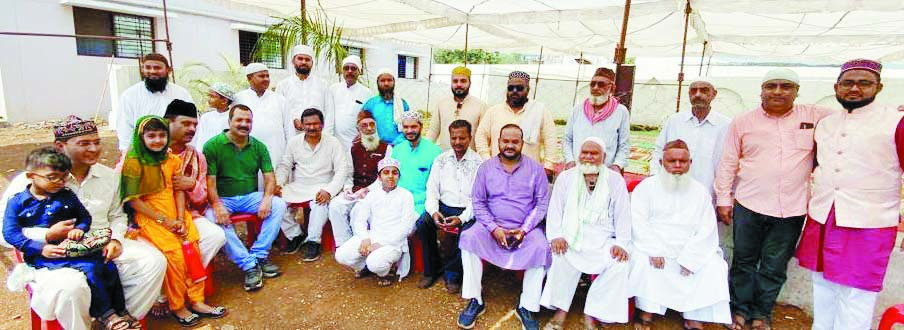 हर्षोल्लास के साथ मनाई ईद