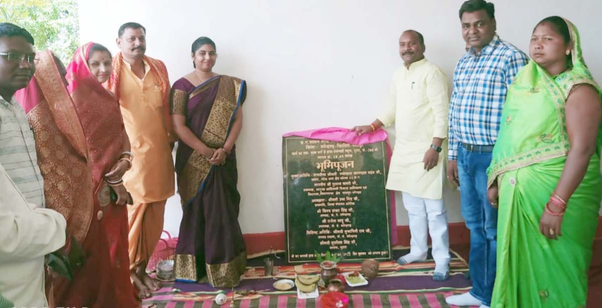 विधायक ने 1 करोड़ 37 लाख से अधिक के सडक़ निर्माण कार्यों का किया भूमिपूजन