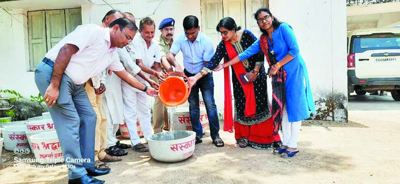 कोटने में पानी भरकर एसपी ने किया शुभारंभ