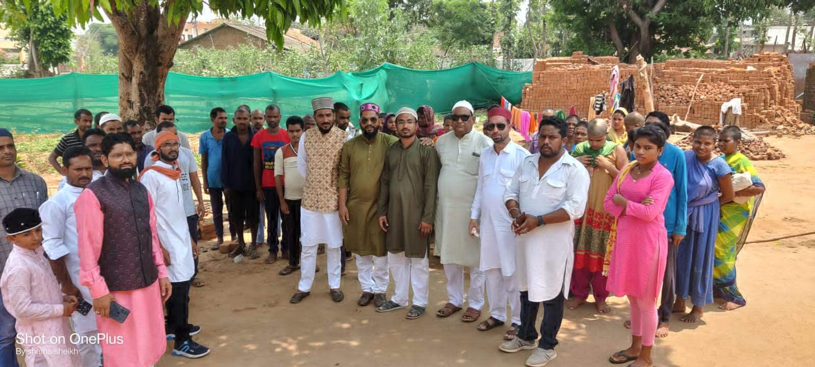 आल मुस्लिम वेलफेयर फाउंडेशन ने ईद पर मांगी अमन-चैन की दुआ आल मुस्लिम वेलफेयर फाउंडेशन ने ईद पर मांगी अमन-चैन की दुआ