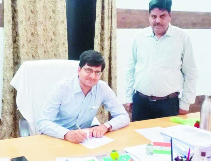 कमिश्नर संबित मिश्रा ने संभाला कार्यभार कमिश्नर संबित मिश्रा ने संभाला कार्यभार