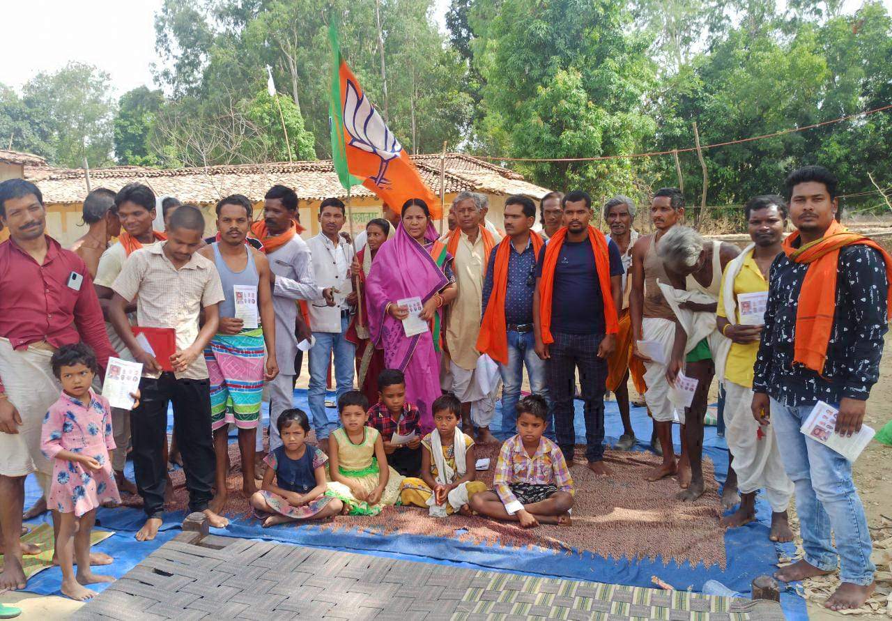 जमीन से जुडक़र काम करने की जरूरत-सिंह