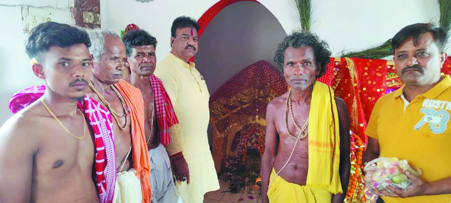 गंगादेई माता मंडई में शामिल हुए रेखचंद