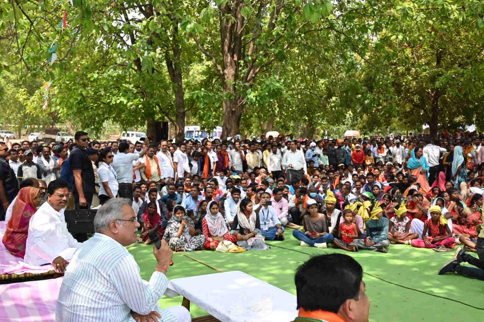 कुदरगढ़ व बिहारपुर को सीएम ने दी करोड़ों के विकास कार्यों की सौगात