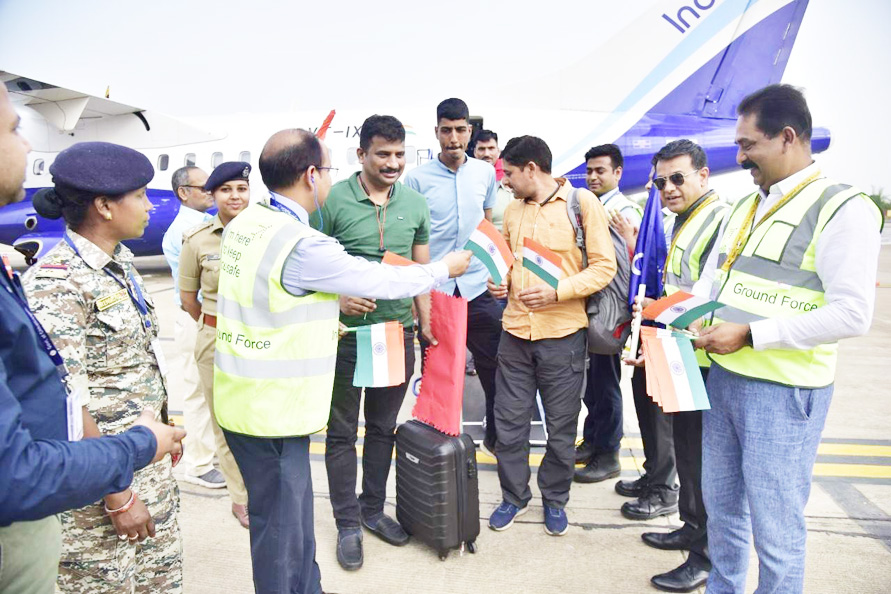 जवानों के लिए जगदलपुर से दिल्ली तक प्रारंभ हुई नि:शुल्क विमान सेवा