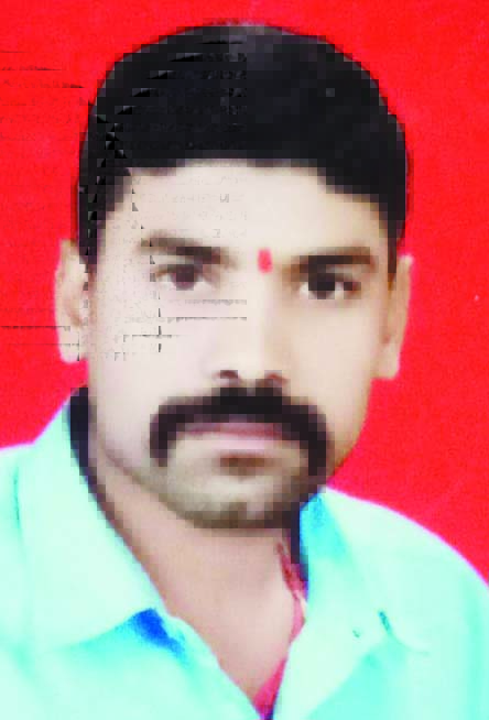 बस स्टैंड चौक पर रास्ता बताने सूचना बोर्ड नहीं, राहगीर परेशान