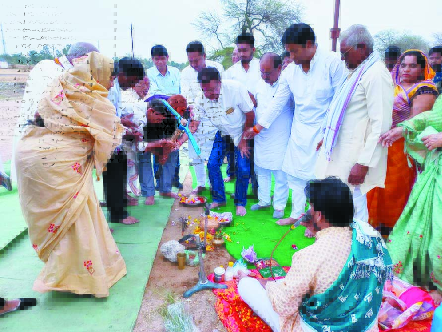 4.65 करोड़ से बनेगा आमदी कॉलेज भवन, भूमिपूजन के साथ शुरु हुआ काम