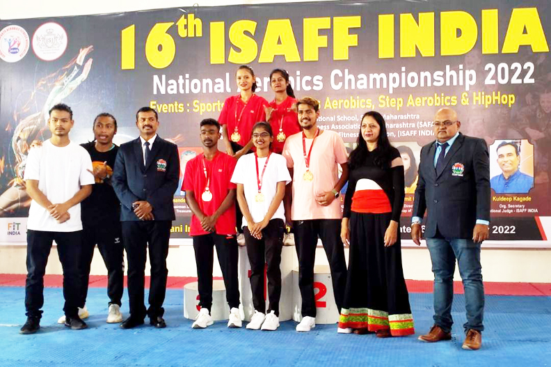 नेशनल एरोबिक में भावना को गोल्ड मेडल नेशनल एरोबिक में भावना को गोल्ड मेडल