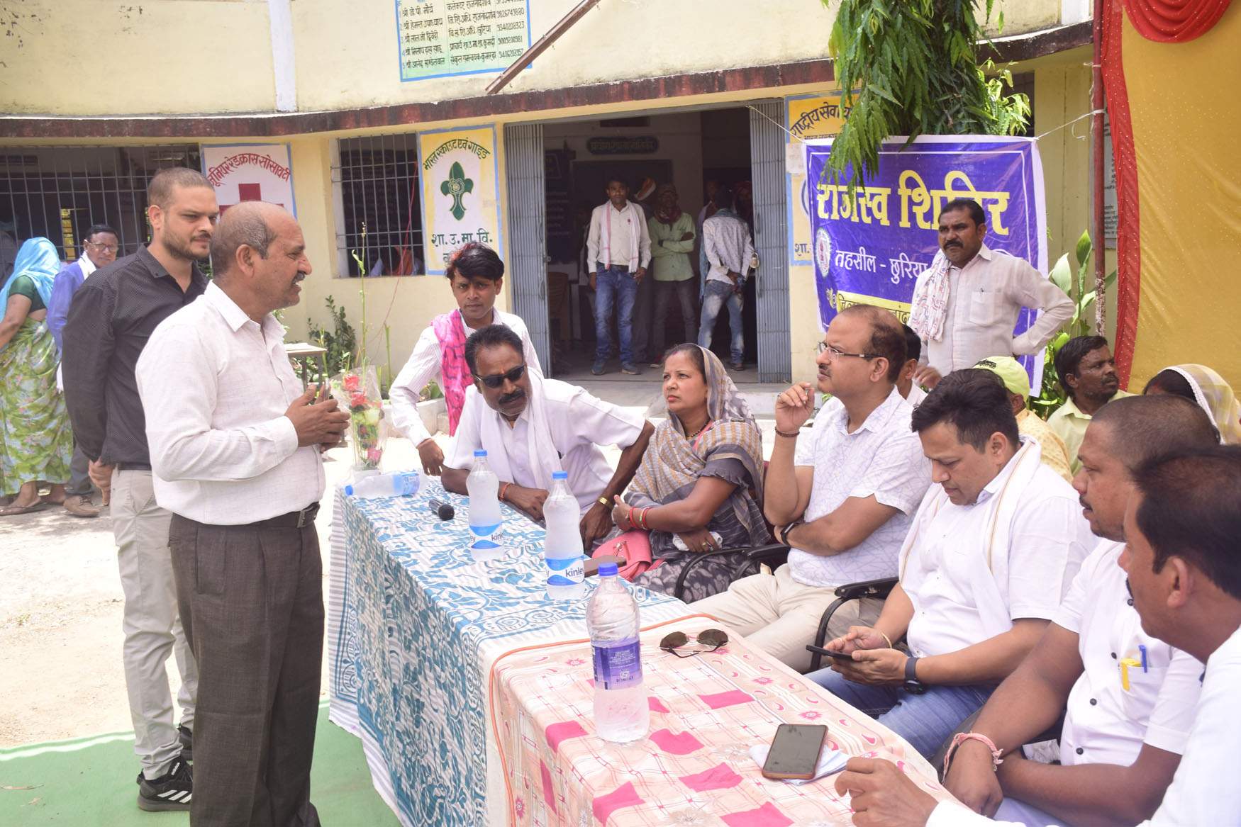 कलेक्टर ने भ्रमण कर जानी योजनाओं की जमीनी हकीकत