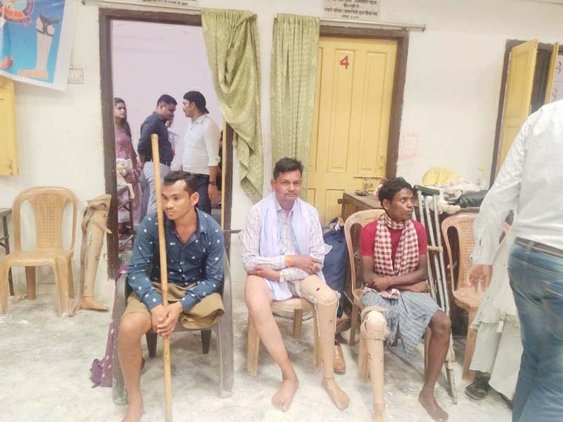 रोबोटिक हाथों से ली सेल्फी, देखकर पिता के खुशी से आंसू छलके रोबोटिक हाथों से ली सेल्फी, देखकर पिता के खुशी से आंसू छलके