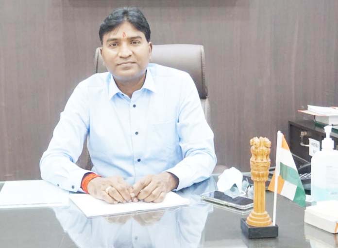निगम कर्मियों को अब 22 फीसदी मिलेगा महंगाई भत्ता, छठवां वेतनमान के भत्ता में भी बढ़ोतरी निगम कर्मियों को अब 22 फीसदी मिलेगा महंगाई भत्ता, छठवां वेतनमान के भत्ता में भी बढ़ोतरी