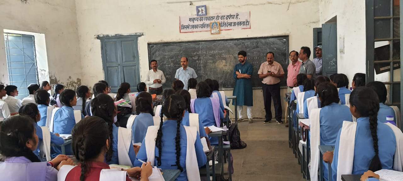 आदित्येश्वर के प्रयास से नीट-जेईई की कोचिंग शुरू