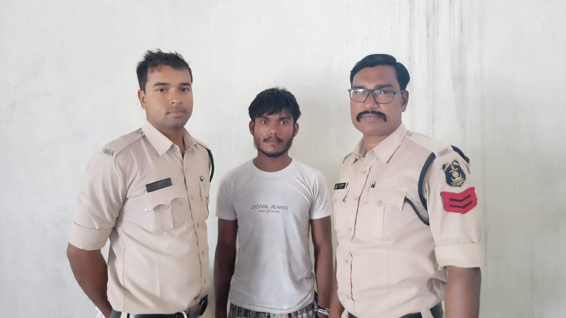 नाबालिग को शादी का झांसा देकर रेप, आरोपी गिरफ्तार नाबालिग को शादी का झांसा देकर रेप, आरोपी गिरफ्तार