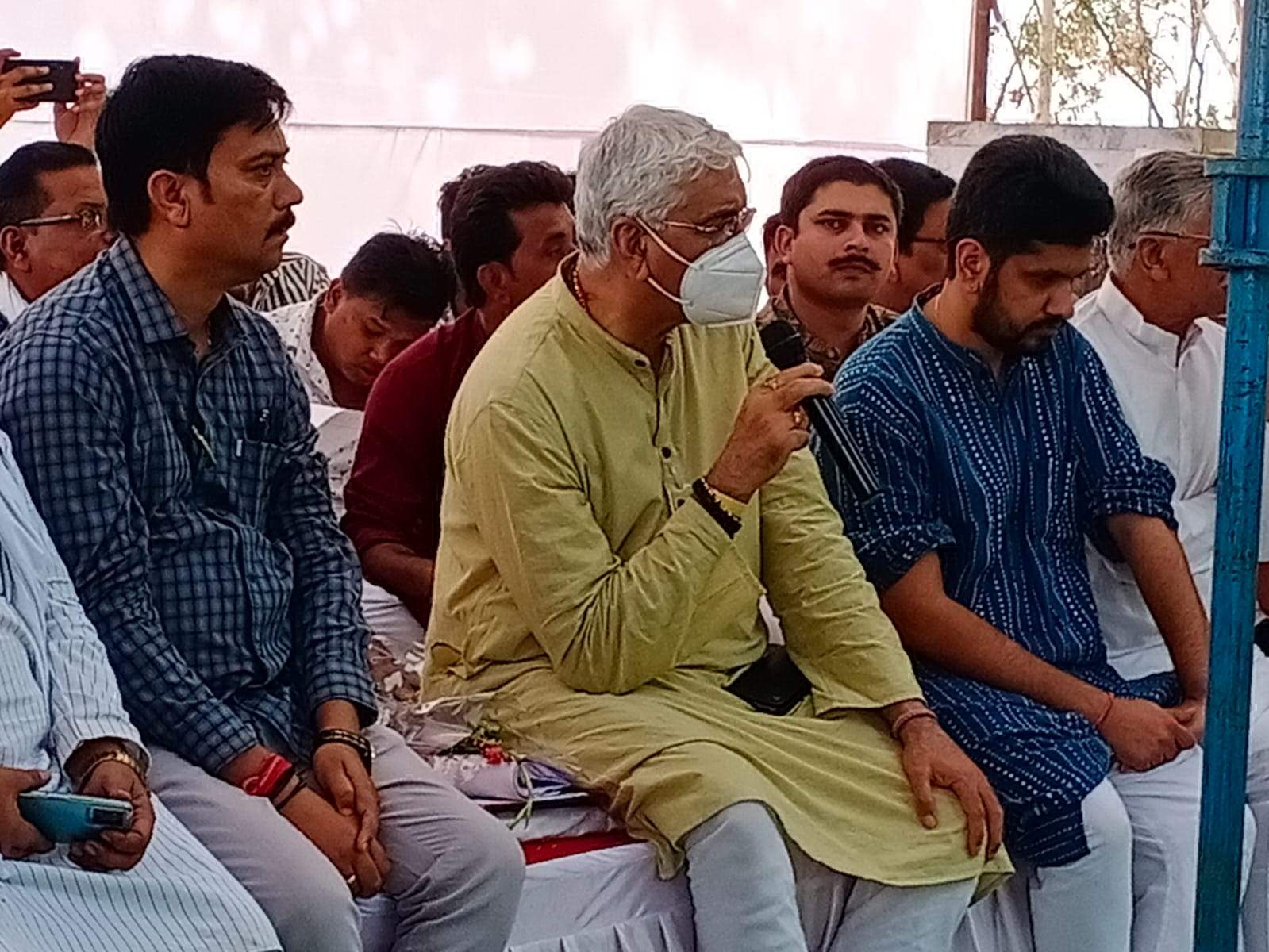 मंत्री सिंहदेव के जनचौपाल में मांग और शिकायतों की झड़ी