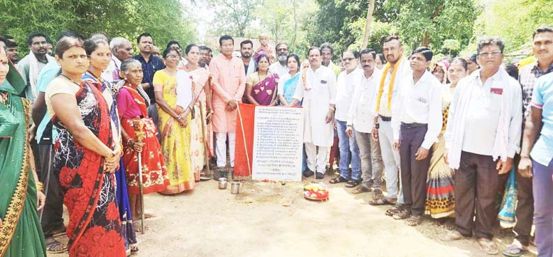 मरकाम ने किया 50 लाख से अधिक के निर्माण कार्यों का भूमिपूजन-लोकार्पण