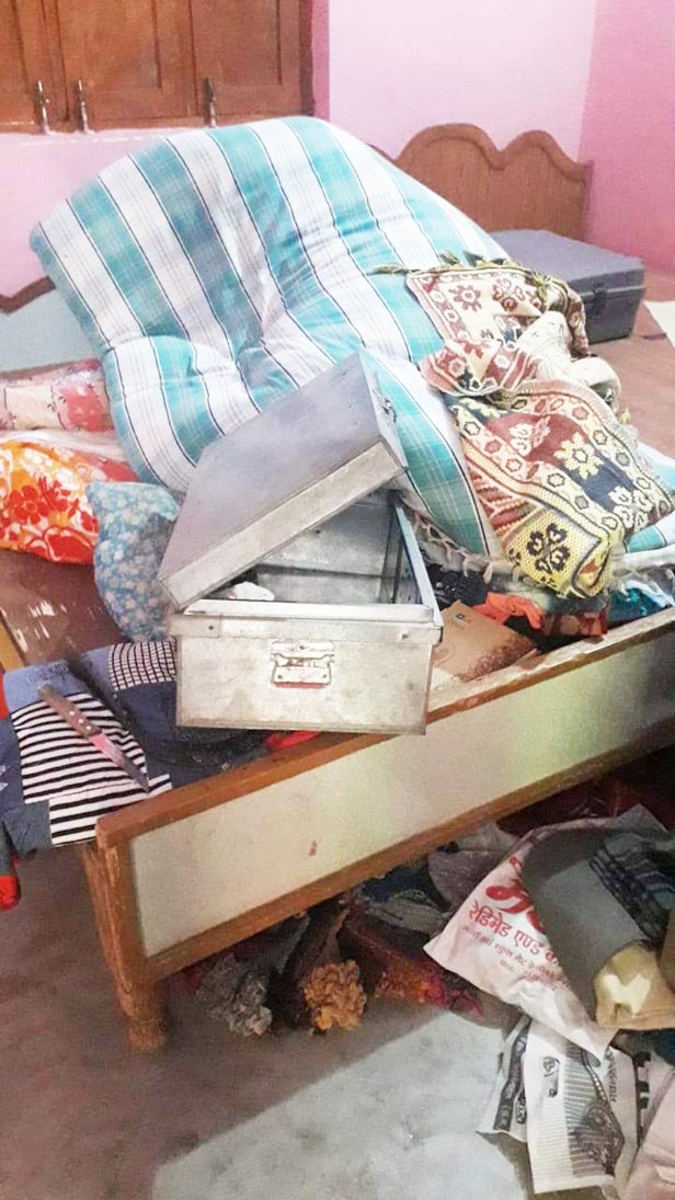 सूने मकान से हज़ारों का सामान ले उड़े चोर सूने मकान से हज़ारों का सामान ले उड़े चोर