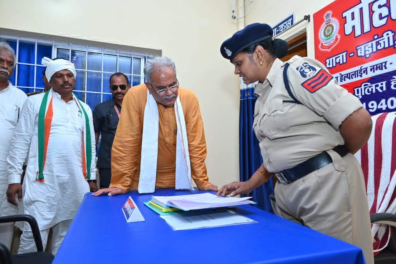 मुख्यमंत्री ने पूछा इस वर्ष कितने हुए अपराध, आरक्षक बोला- 26