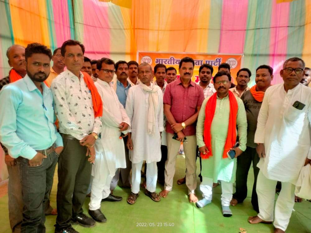 कांग्रेस सरकार के खिलाफ भाजपा किसान मोर्चा ने दिया धरना